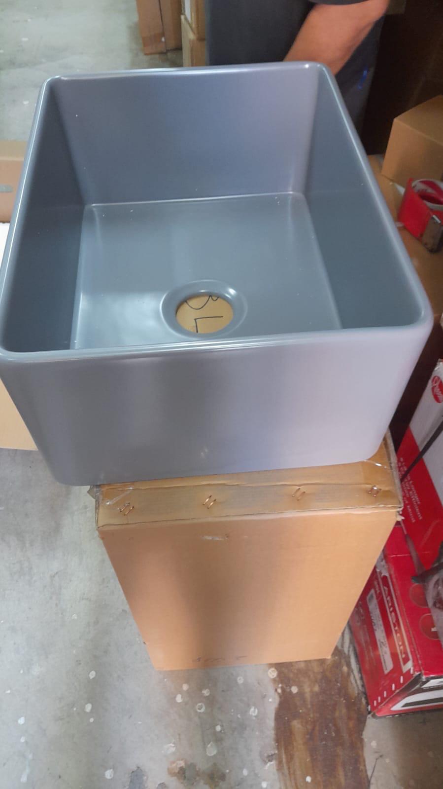 Aberdeen- Grey-Fireclay-Farmhouse-Sink